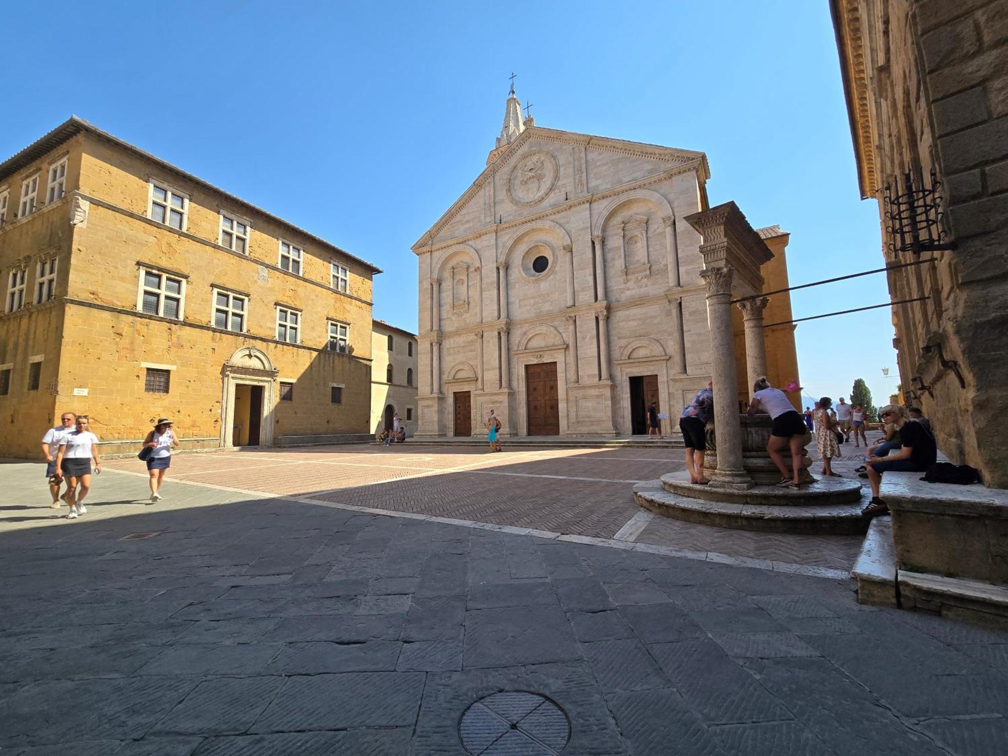 Finestra Dell'Angelo Apartment Pienza Bagian luar foto